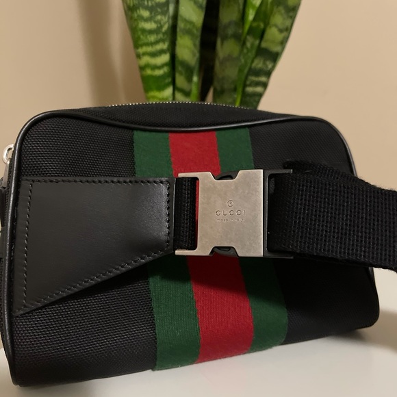 SOLD-Gucci Belt Bag - Picture 2 of 3